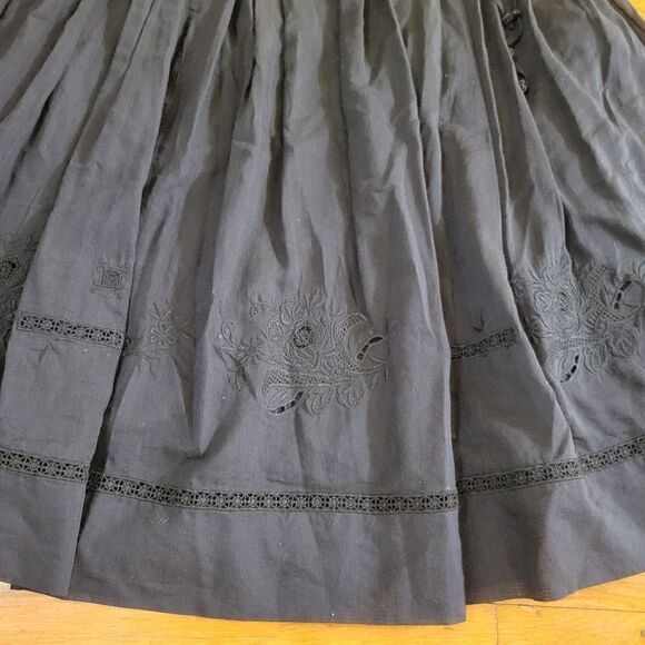 Robert Rodriguez Women's Embroidered black flare midi Skirt silk and Cotton sz 4 - Picture 4 of 8